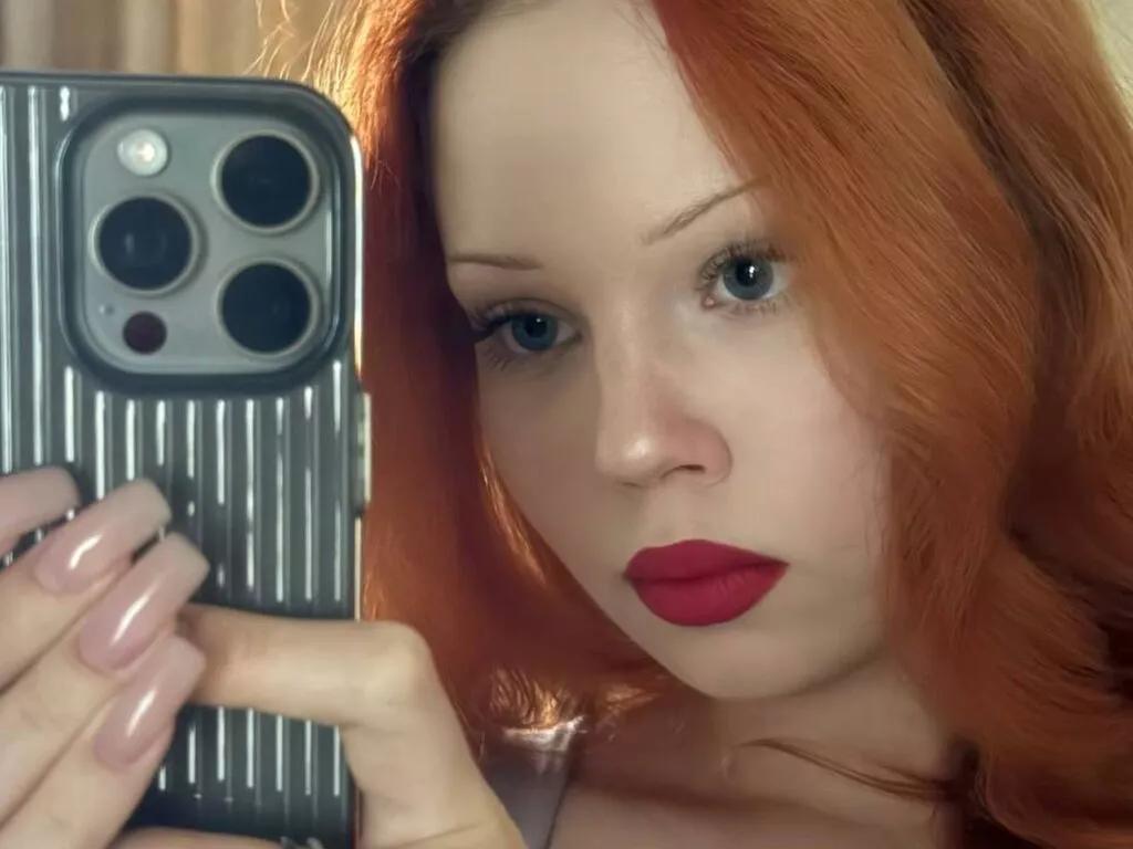 Cling to live show with JulyJensen from LiveJasmin 