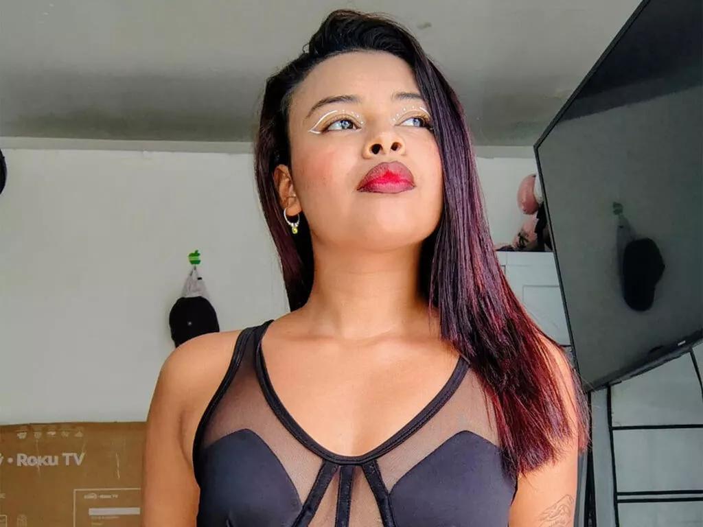 Cling to live show with KasandraCastillo from LiveJasmin 