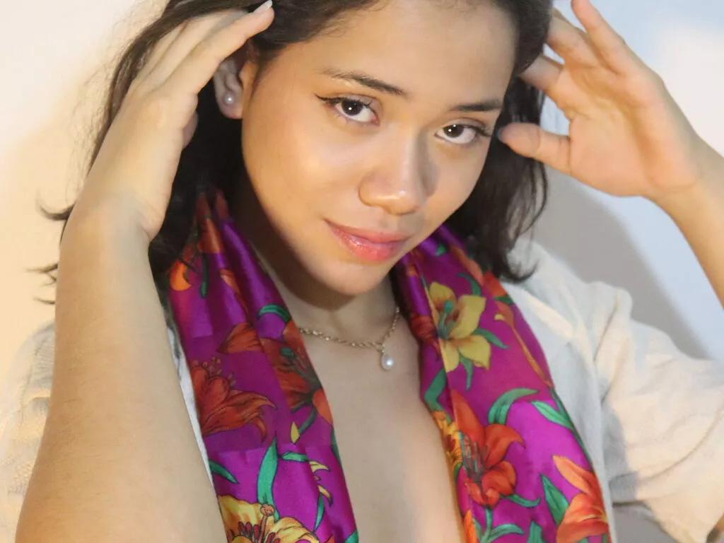 Cling to live show with LizzyRengoku from LiveJasmin 