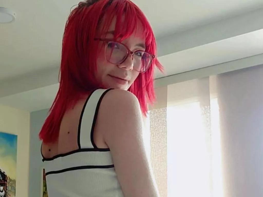 Cling to live show with MabelRich from LiveJasmin 