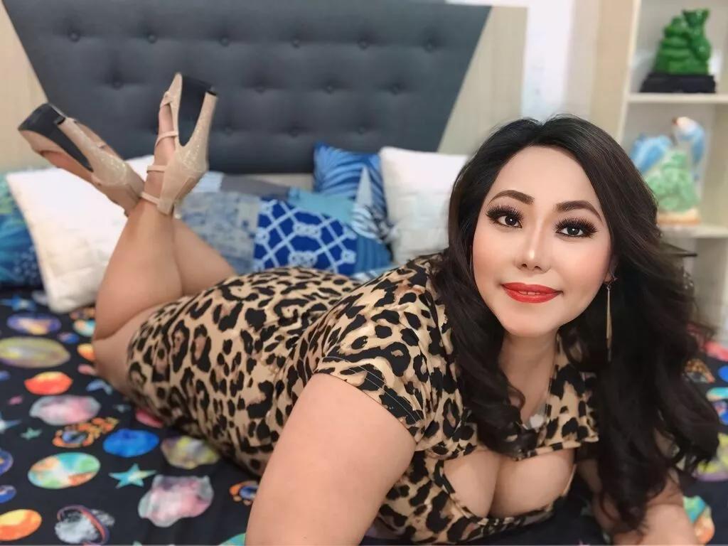 Cling to live show with MarieMorales from LiveJasmin 