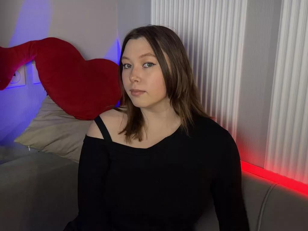 Cling to live show with MaryDurham from LiveJasmin 