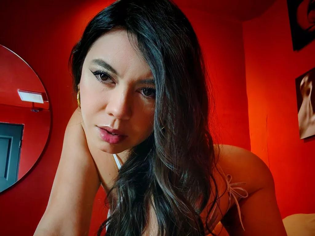 Cling to live show with MeganPicozzi from LiveJasmin 