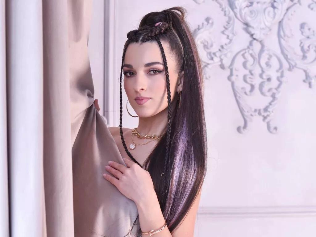 Cling to live show with MyersDiana from LiveJasmin 