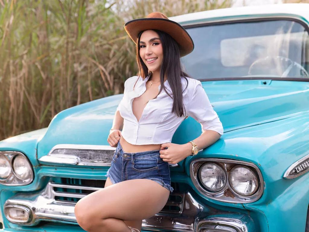 Cling to live show with NinnaCrawford from LiveJasmin 