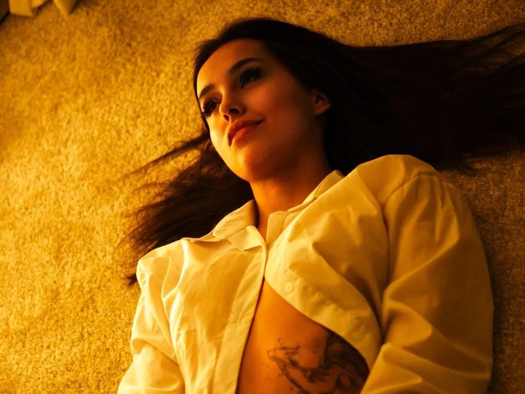 Cling to live show with ShiningHelen from LiveJasmin 