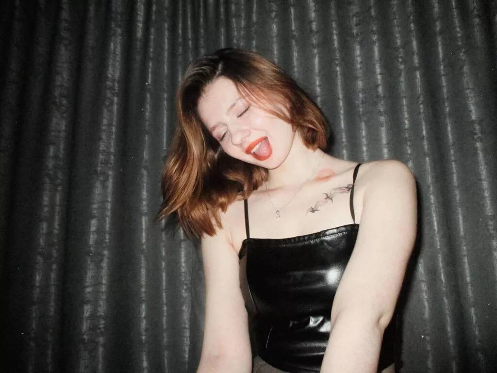 Cling to live show with SilverCarleton from LiveJasmin 