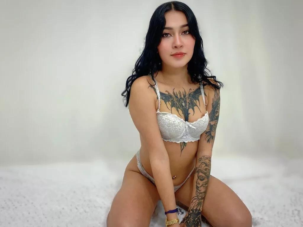 Cling to live show with VegaMia from LiveJasmin 