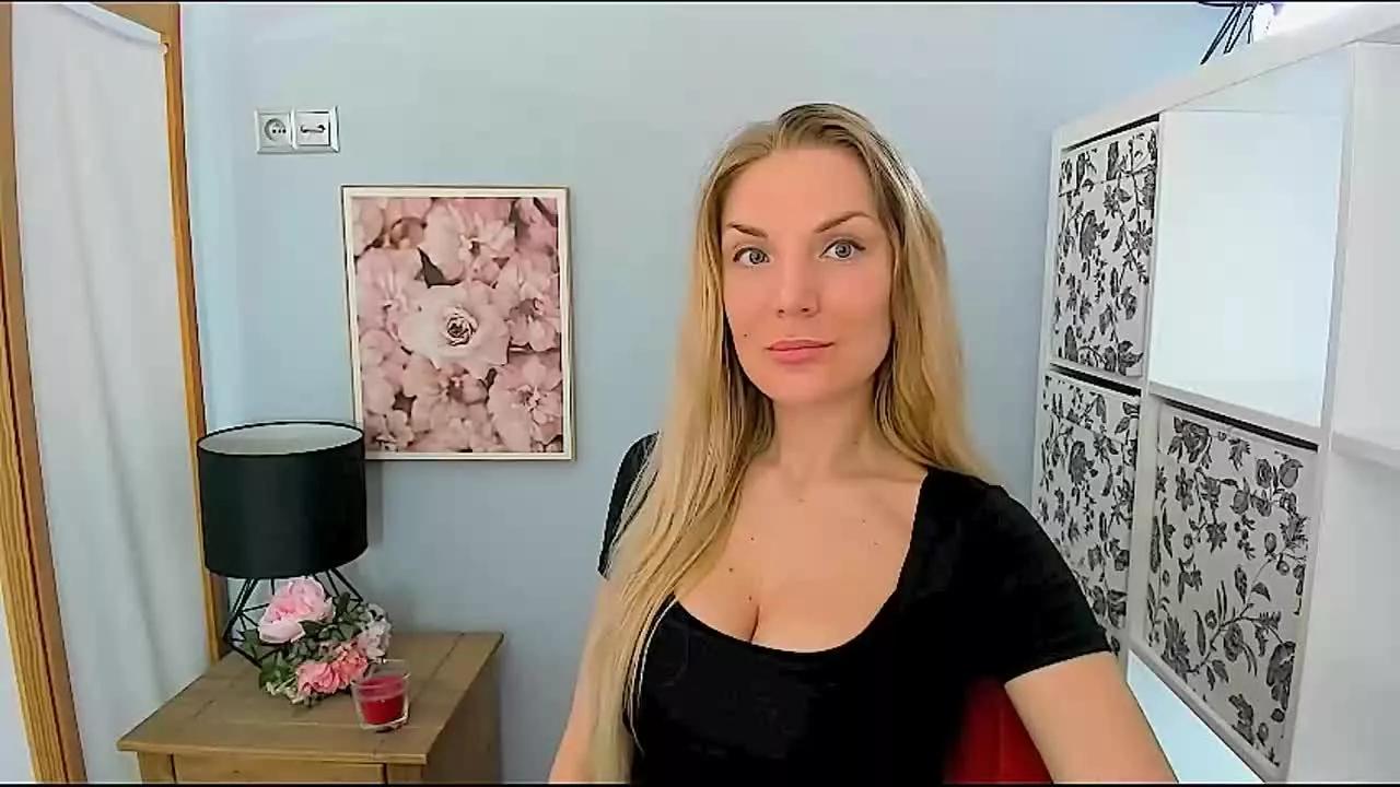 Cling to live show with AulloraAmazing from Streamray 