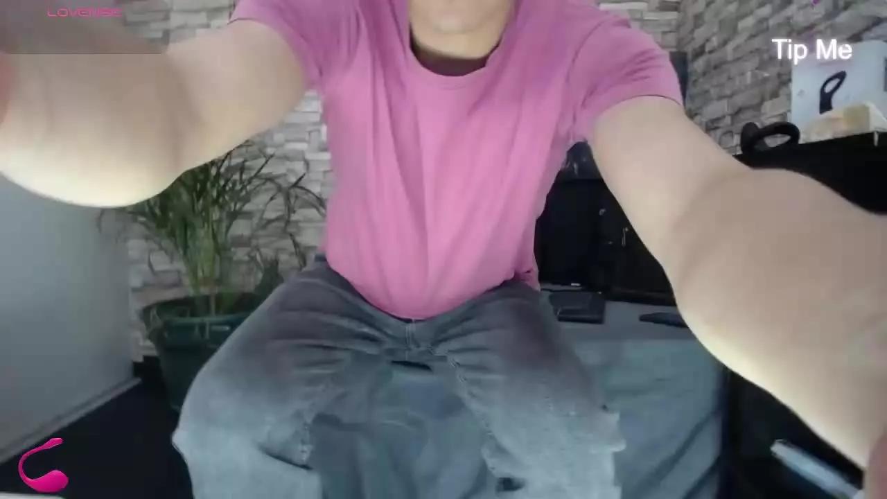 Cling to live show with davidclay96 from Streamray 