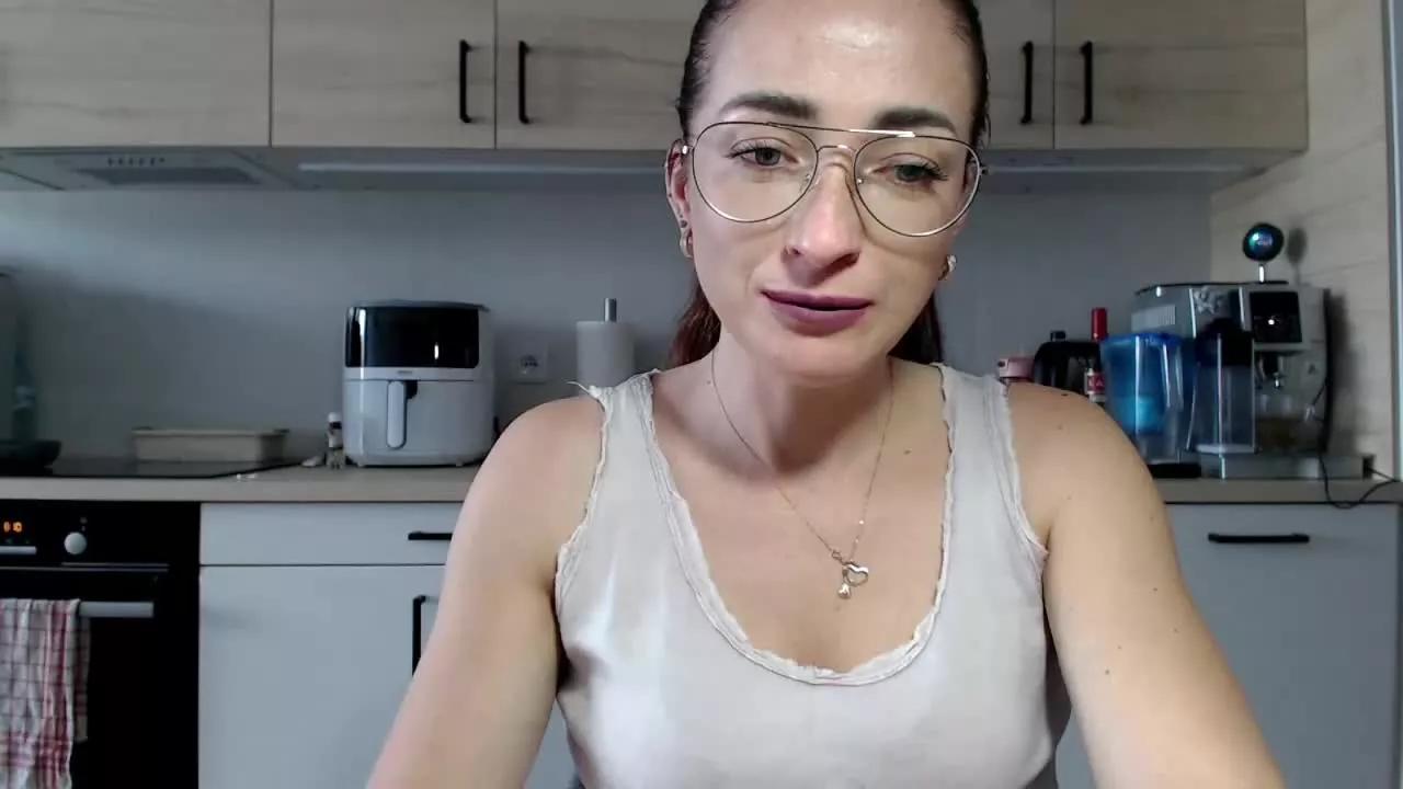 Cling to live show with LorenneDream from Streamray 