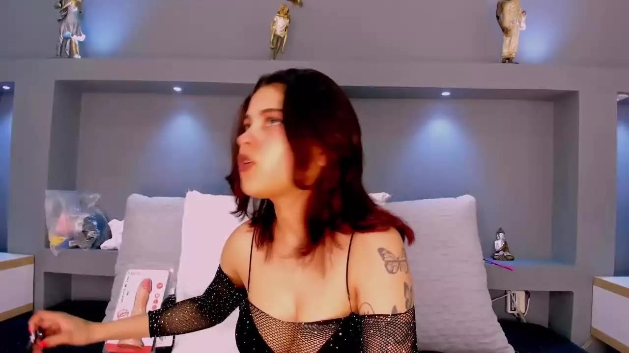 Cling to live show with MaiaaCandy from Streamray 