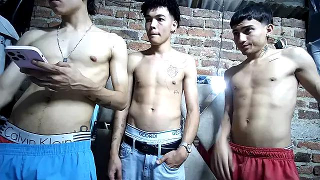 Cling to live show with 777_camilo from StripChat 