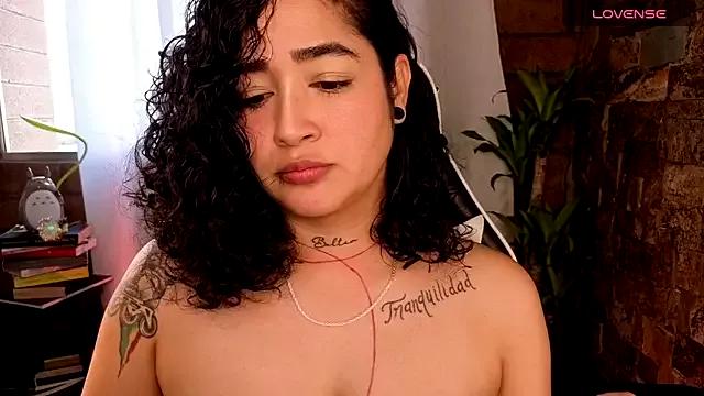 Cling to live show with _kat_1995 from StripChat 