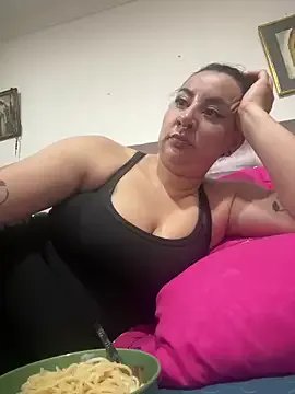 Abril_Luv on StripChat