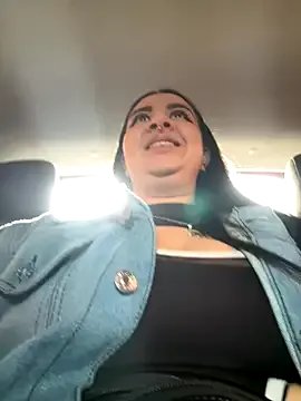 Abril_Luv on StripChat