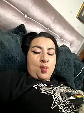 Abril_Luv on StripChat