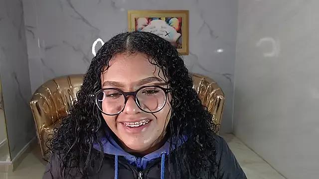 Cling to live show with afrodita9_s from StripChat 