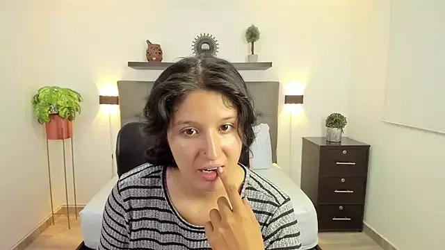 Cling to live show with ahinoa_79 from StripChat 