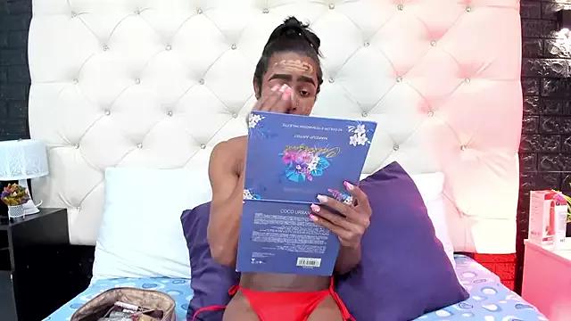 Cling to live show with Alaiaa_clark from StripChat 