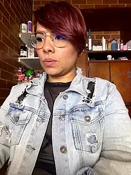 Cling to live show with alejandra_prk26 from StripChat 