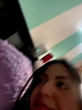 Cling to live show with Alice-Collins1 from StripChat 