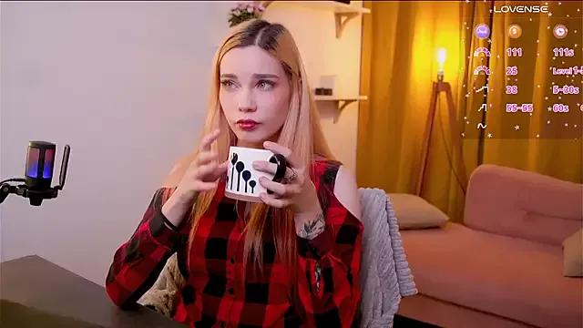 Cling to live show with Alissa_Kitty from StripChat 