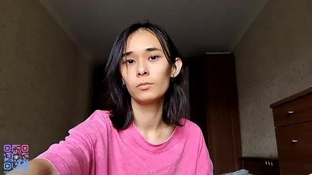 Cling to live show with Alvawyand from StripChat 