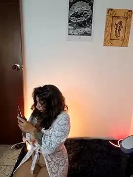 Cling to live show with Aria_Bennett21 from StripChat 