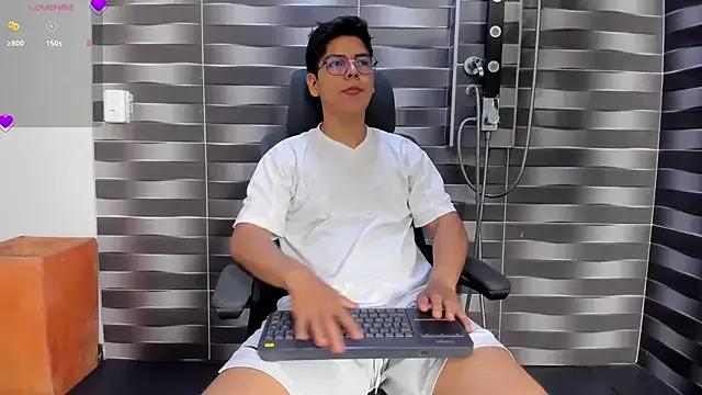 Cling to live show with Asta_Black from StripChat 