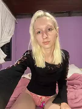Cling to live show with bunnydark00 from StripChat 
