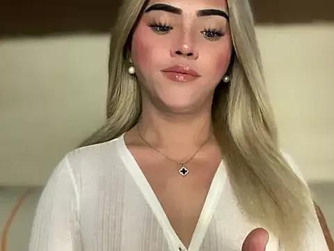 Cling to live show with calimonroe from StripChat 