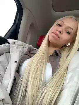 Cling to live show with CandyVice from StripChat 