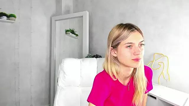 Cling to live show with Cherry_Price from StripChat 