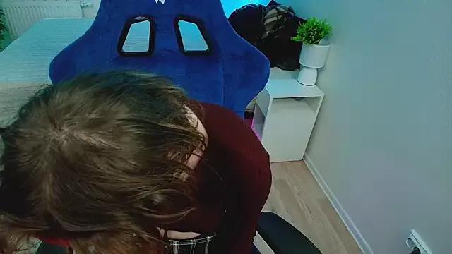 Cling to live show with CranberryHot from StripChat 