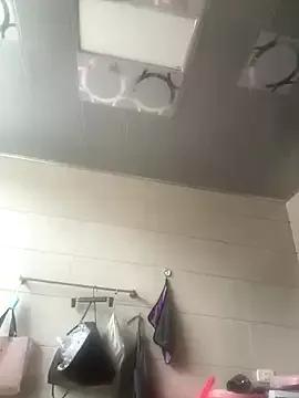Cling to live show with crhong666 from StripChat 