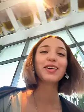 DollyTall on StripChat 