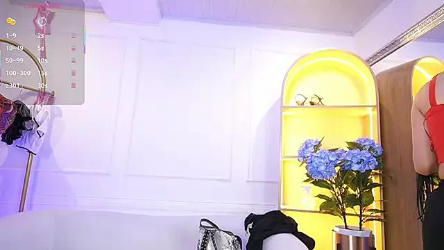 Cling to live show with elasummer from StripChat 