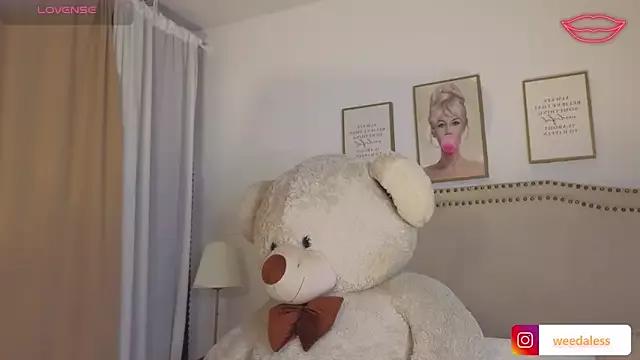 Cling to live show with Emilly_Rivera from StripChat 