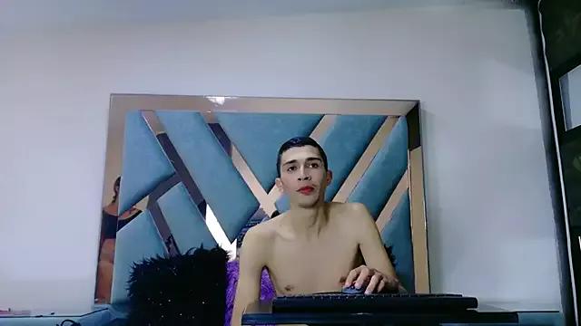 Cling to live show with EmmaANDjackk from StripChat 