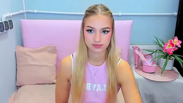 Cling to live show with EvetteRose from StripChat 