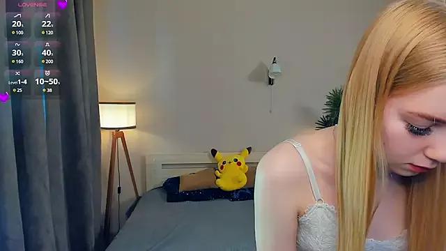 Cling to live show with FloraBonde from StripChat 
