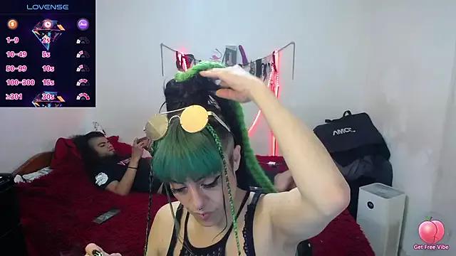 Cling to live show with freyaa_sorcerees from StripChat 