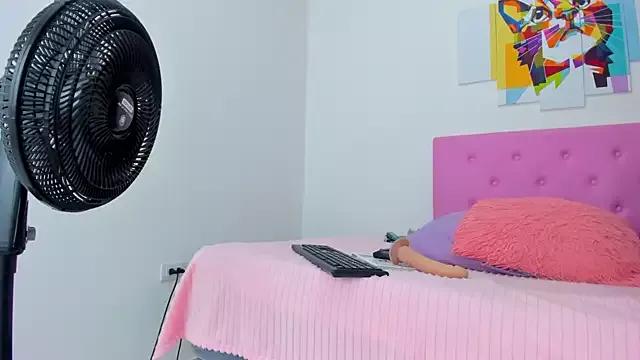 Cling to live show with gatica_cat from StripChat 