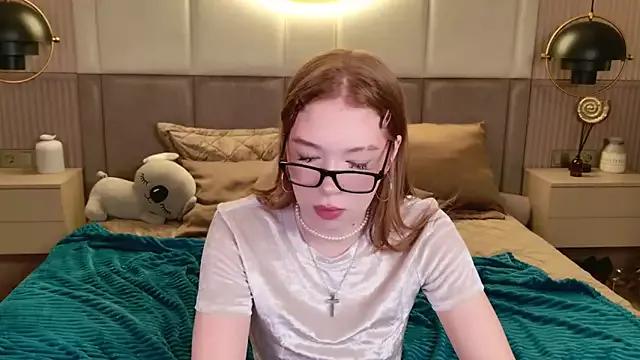 Cling to live show with Gwen_Greens from StripChat 