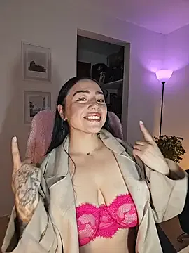 helena_smith