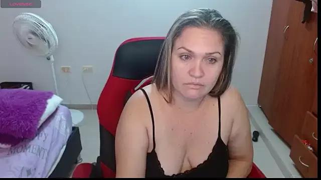 Cling to live show with helenca43 from StripChat 