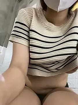 Cling to live show with Hinyy_ from StripChat 