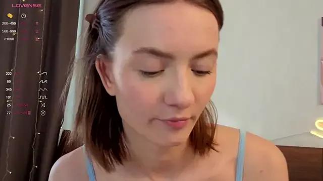 Cling to live show with IdaValenti from StripChat 
