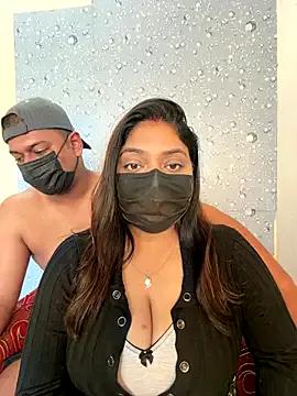 Indiancouple35 on StripChat